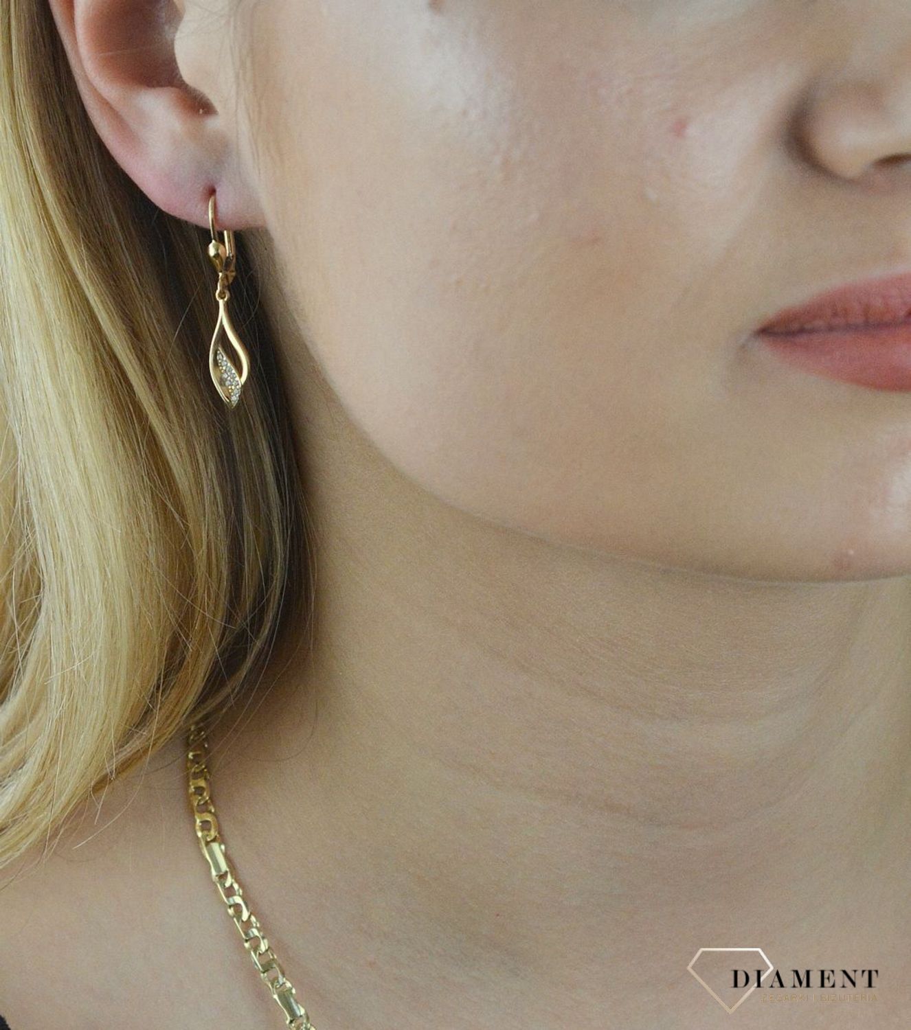 Złote kolczyki 585 wiszące łezki z cyrkonią KL 7569A.png